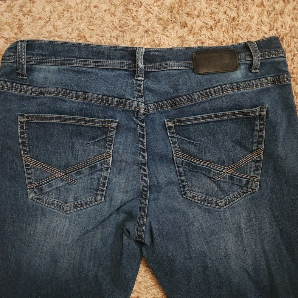 BKE Nolan Jeans Men 36x32 Blue Medium Wash Straight Leg Stretch Coolmax Denim
